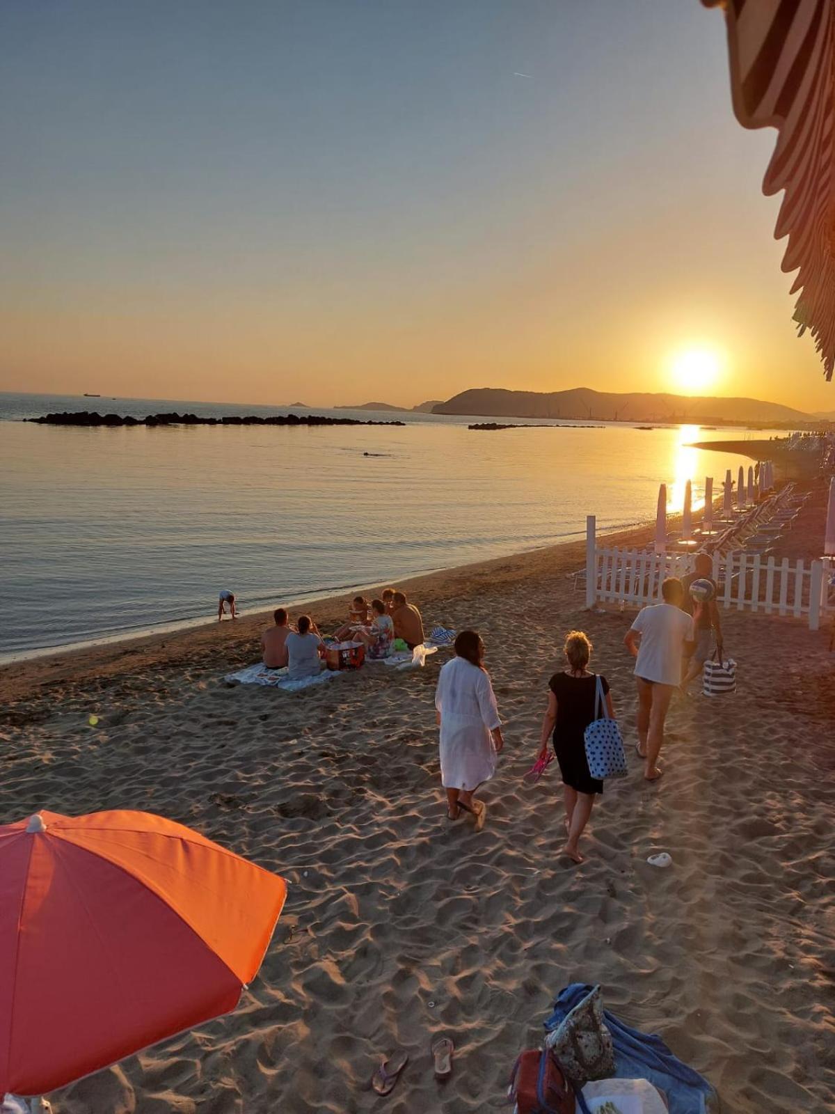 Appartamento Al Mare Di Liguria E Toscana マリーナ・ディ・マッサ エクステリア 写真
